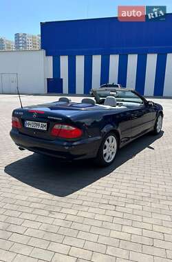 Кабриолет Mercedes-Benz CLK-Class 2000 в 