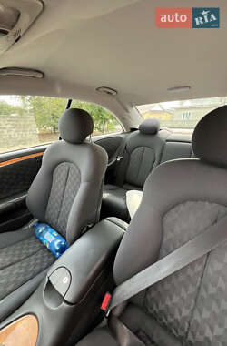 Купе Mercedes-Benz CLK-Class 2005 в 