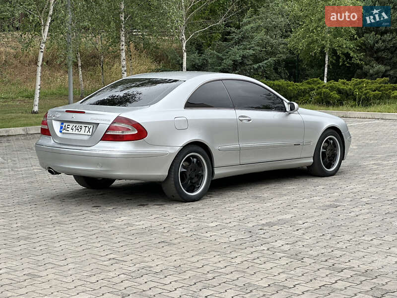 Купе Mercedes-Benz CLK-Class 2003 в 