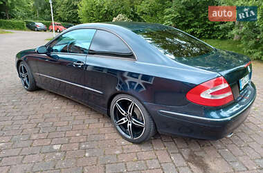 Купе Mercedes-Benz CLK-Class 2004 в 