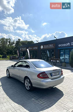 Купе Mercedes-Benz CLK-Class 2003 в 