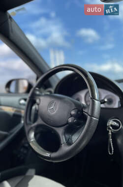 Купе Mercedes-Benz CLK-Class 2006 в 
