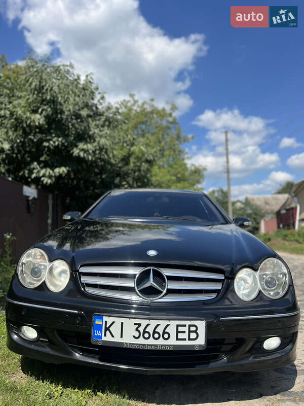 Mercedes-Benz CLK-Class 2005