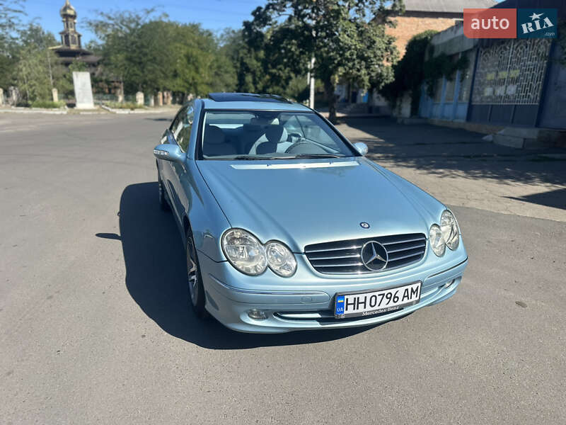 Купе Mercedes-Benz CLK-Class 2003 в 