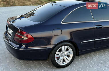 Купе Mercedes-Benz CLK-Class 2002 в 