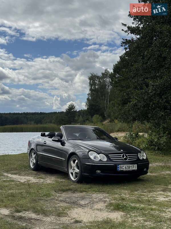 Кабриолет Mercedes-Benz CLK-Class 2003 в Нетешине