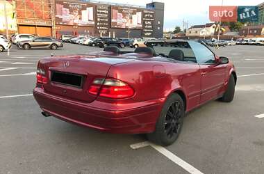 Кабріолет Mercedes-Benz CLK-Class 2001 в 