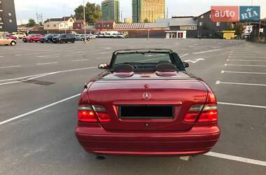 Кабріолет Mercedes-Benz CLK-Class 2001 в 