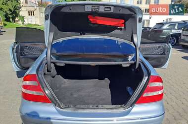 Купе Mercedes-Benz CLK-Class 2006 в 