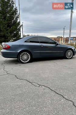 Купе Mercedes-Benz CLK-Class 2003 в 