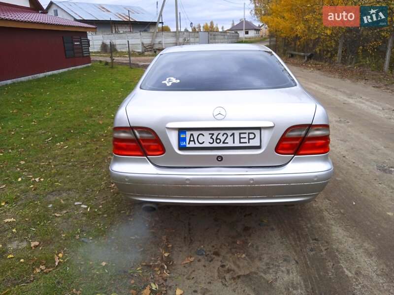 Купе Mercedes-Benz CLK-Class 2000 в Камне-Каширском