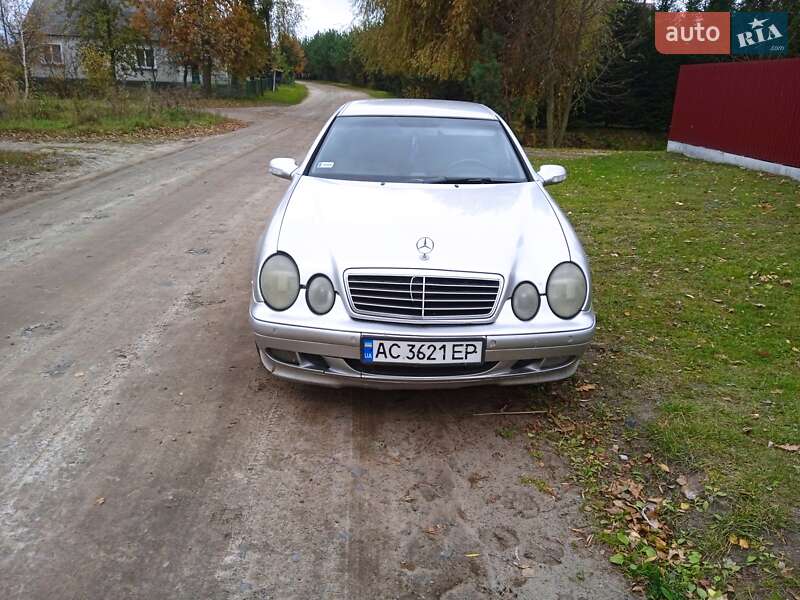Купе Mercedes-Benz CLK-Class 2000 в Камне-Каширском