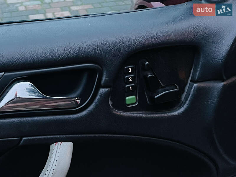 Кабриолет Mercedes-Benz CLK-Class 2001 в Ивано-Франковске