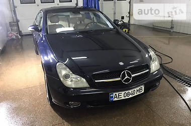 Седан Mercedes-Benz CLS-Class 2004 в Дніпрі