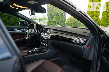 Купе Mercedes-Benz CLS-Class 2012 в 