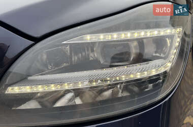 Седан Mercedes-Benz CLS-Class 2012 в 