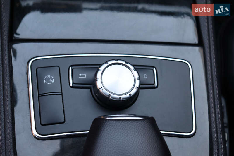 Седан Mercedes-Benz CLS-Class 2012 в Чернівцях