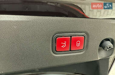 Седан Mercedes-Benz CLS-Class 2012 в 