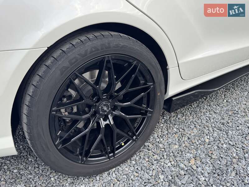 Седан Mercedes-Benz CLS-Class 2011 в Тернополе