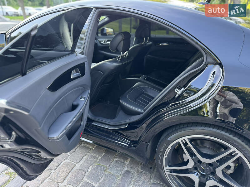 Седан Mercedes-Benz CLS-Class 2015 в Киеве