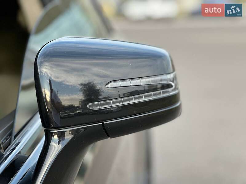 Седан Mercedes-Benz CLS-Class 2012 в Кривом Роге