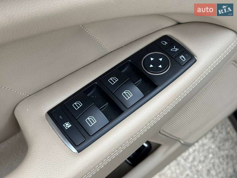 Седан Mercedes-Benz CLS-Class 2012 в Кривом Роге