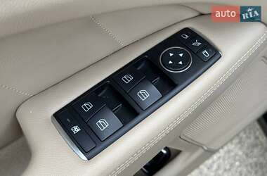 Седан Mercedes-Benz CLS-Class 2012 в 