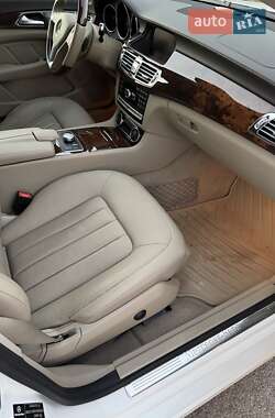 Седан Mercedes-Benz CLS-Class 2012 в 