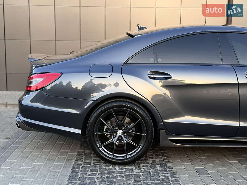 Седан Mercedes-Benz CLS-Class 2014 в Дубні