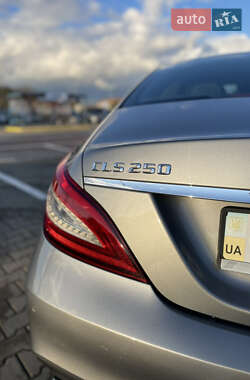 Седан Mercedes-Benz CLS-Class 2015 в 