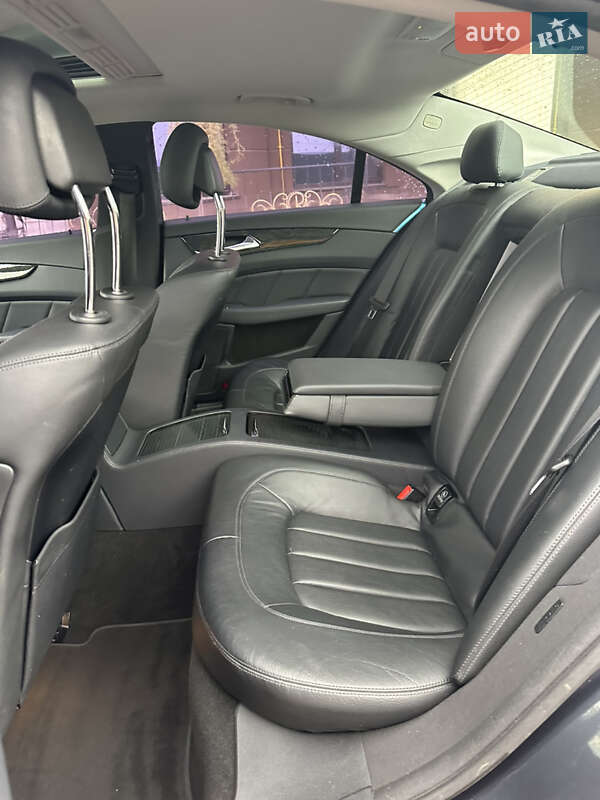 Седан Mercedes-Benz CLS-Class 2015 в Києві фото 41 Седан Mercedes-Benz CLS-Class 2015 в Києві