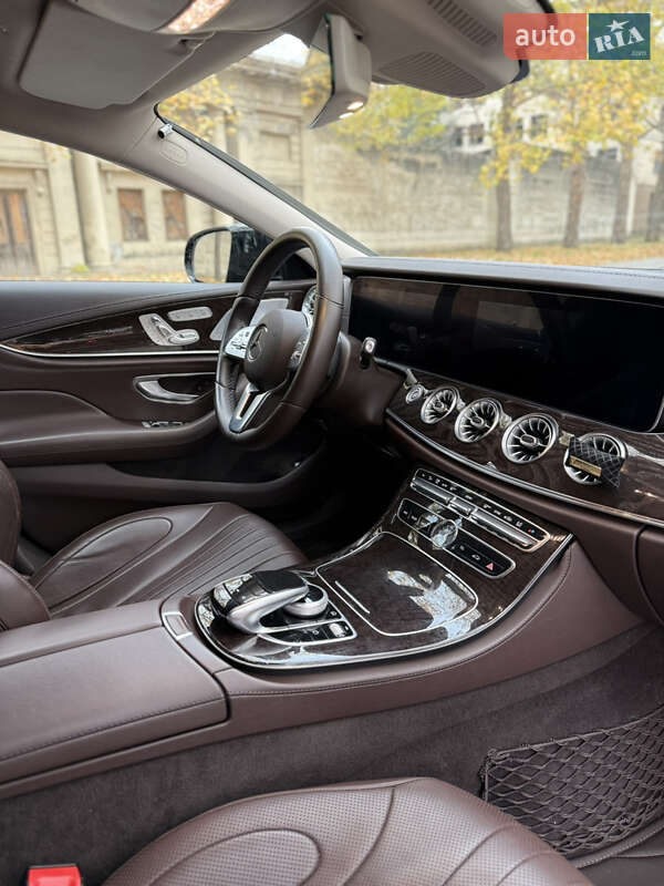 Купе Mercedes-Benz CLS-Class 2018 в Києві фото 18 Купе Mercedes-Benz CLS-Class 2018 в Києві