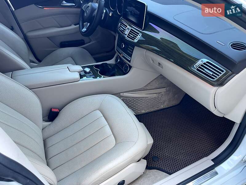 Седан Mercedes-Benz CLS-Class 2014 в Чернігові