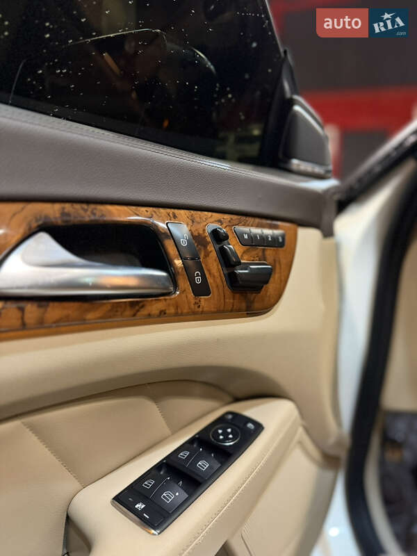 Седан Mercedes-Benz CLS-Class 2011 в Запорожье