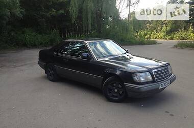 Купе Mercedes-Benz E 200 1994 в Луцке