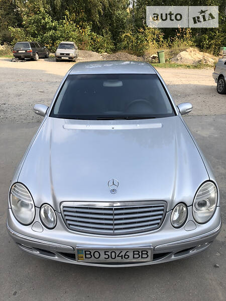 Mercedes-Benz E 200
