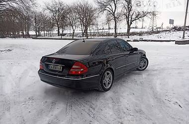 Седан Mercedes-Benz E 200 2003 в Корсуне-Шевченковском