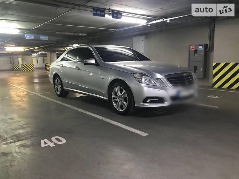 Mercedes-Benz E 220 2010 року
