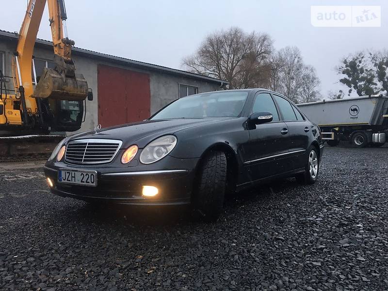 Mercedes-Benz E 220