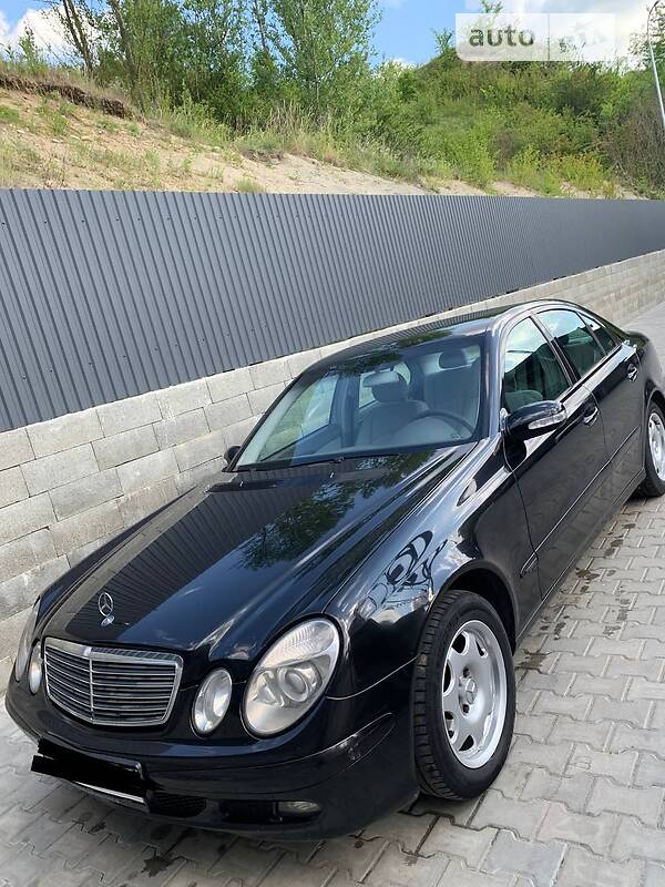 Mercedes-Benz E 220