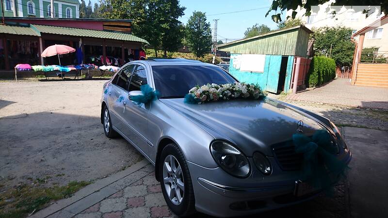 Mercedes-Benz E 240