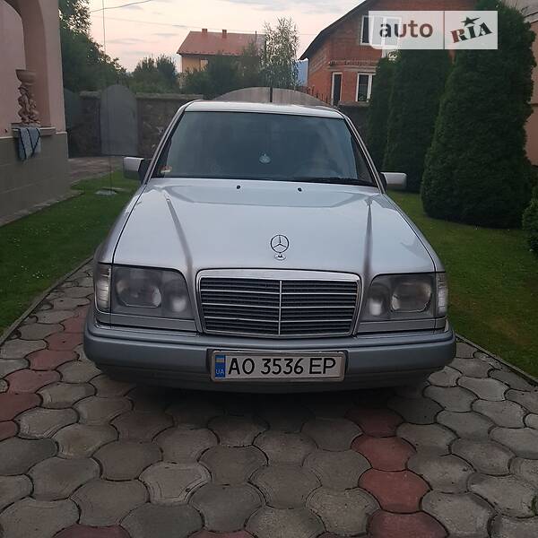 Mercedes-Benz E 300