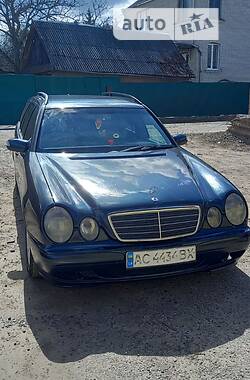 Унiверсал Mercedes-Benz E 320 2001 в Луцьку