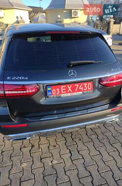 Универсал Mercedes-Benz E-Class All Terrain 2021 в 
