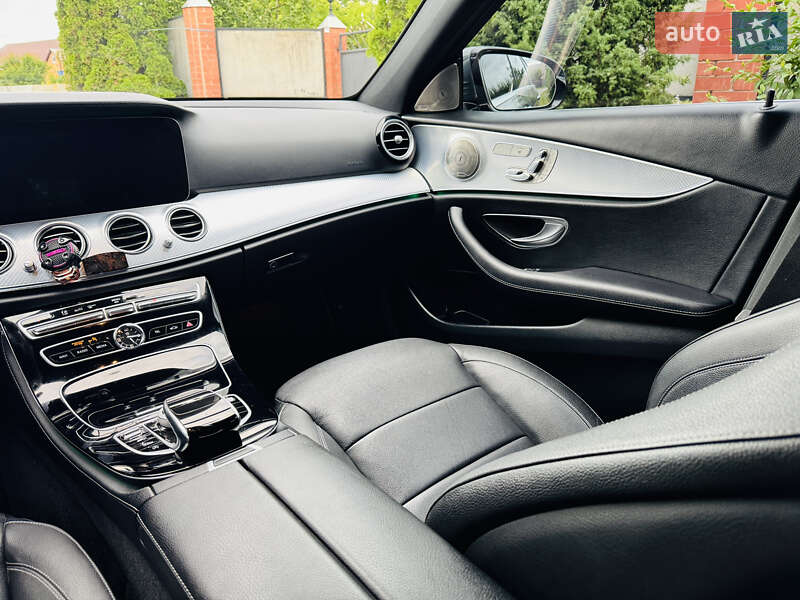 Универсал Mercedes-Benz E-Class All Terrain 2017 в Ромнах фото 10 Универсал Mercedes-Benz E-Class All Terrain 2017 в Ромнах