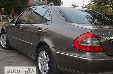 Седан Mercedes-Benz E-Class 2007 в Николаеве