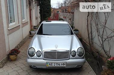 Седан Mercedes-Benz E-Class 1997 в Кривому Розі