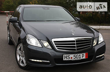 Седан Mercedes-Benz E-Class 2012 в Виннице