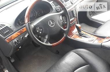 Седан Mercedes-Benz E-Class 2005 в Николаеве