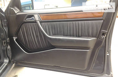 Седан Mercedes-Benz E-Class 1994 в 